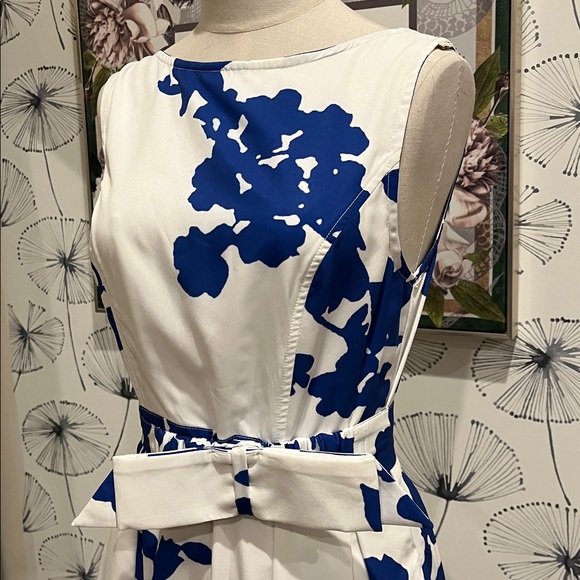 Es Haití S/4 Elegant Blue Floral Dress - Picture 2 of 3